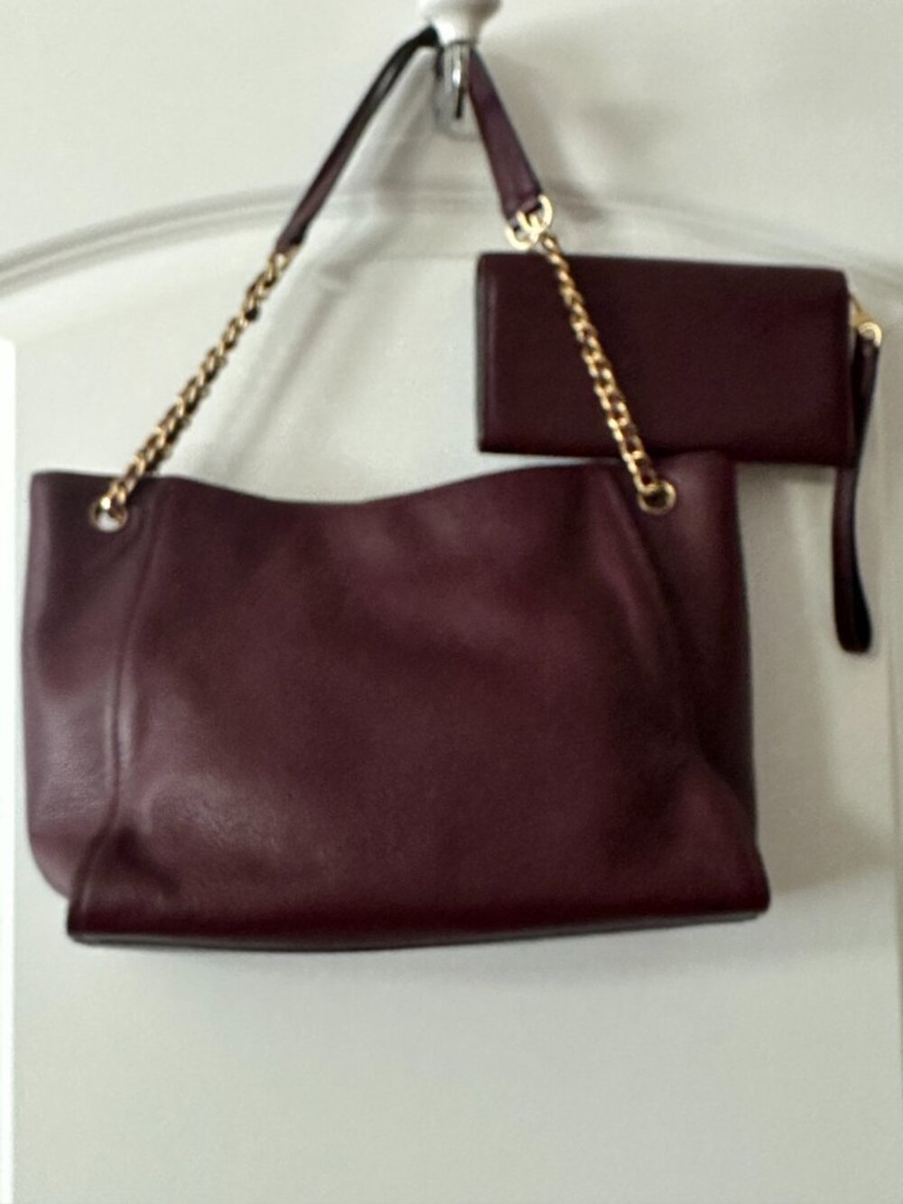 BUNDLE Tory Burch Britten Tote w/ matching wallet in garnet excellent condition! - Picture 2 of 10